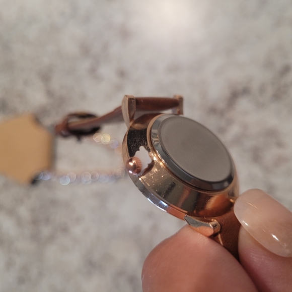 2 piece Rhinestone Quartz Watch & Heart Bracelet ✨️ - Picture 4 of 10